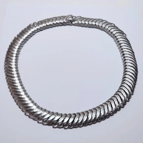 Vintage Statement Necklace Silver Tone Textured Fishbone Style Choker 22" - Picture 4 of 6